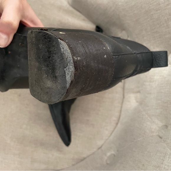 Everlane Black Pebbled Leather Boss Boot - Picture 9 of 11